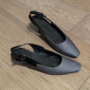 AEROSOLES Charcoal Gray Slingback Kitten Heels Size 8